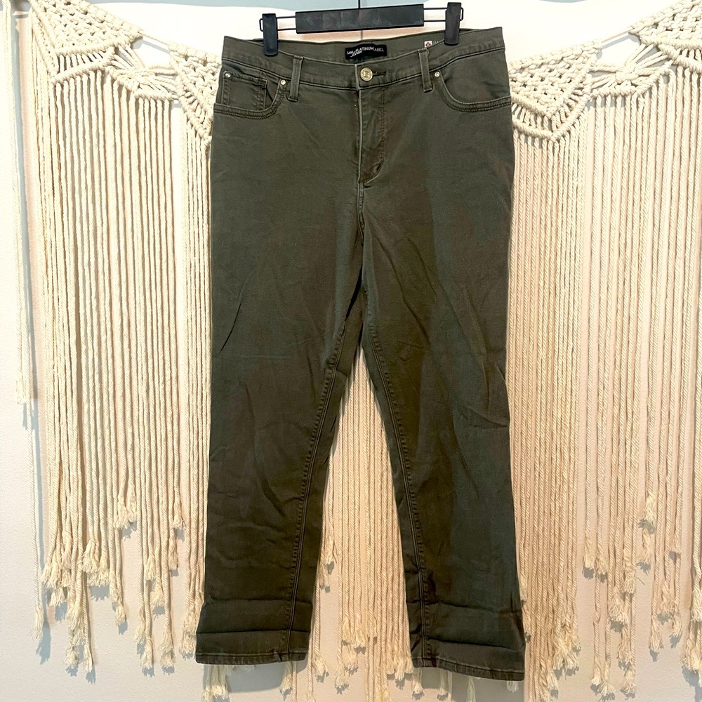 Lee Platinum Label Classic Fit Straight Leg Pants Sz 12 Short Court - Picture 1 of 6